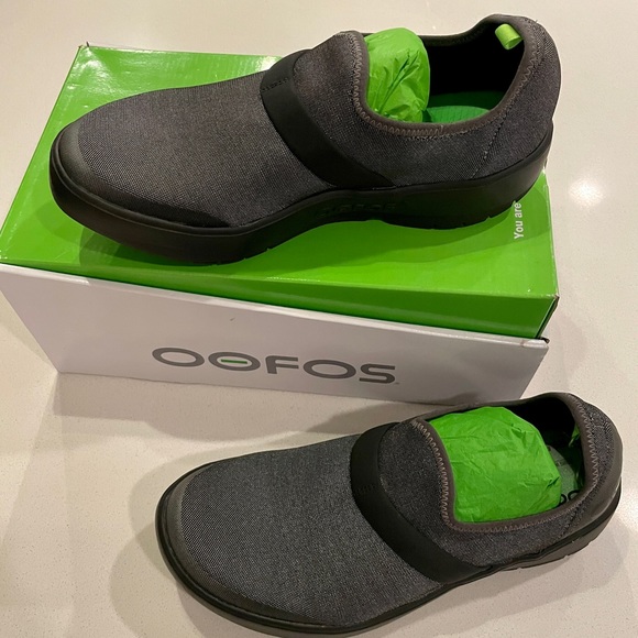 OOFOS Shoes Oofos Womens Oomg Low Shoe Gray And Black Nwt Poshmark